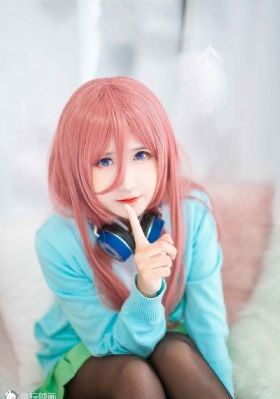 一个人在线观看高清视频_720免费播放