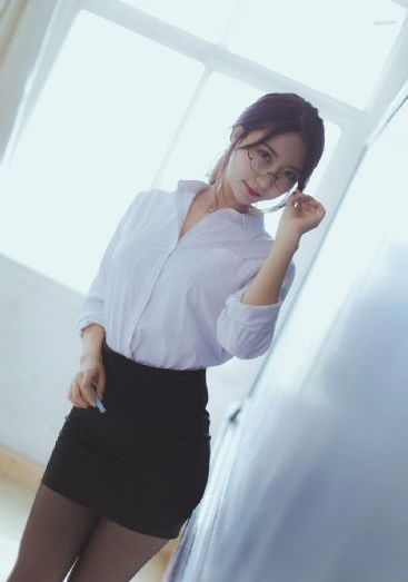 国内精品久久久久精品一级_BD国语免费在线观看