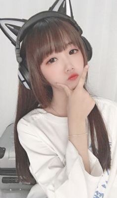 美女全裸一区二区_BD电影免费在线
