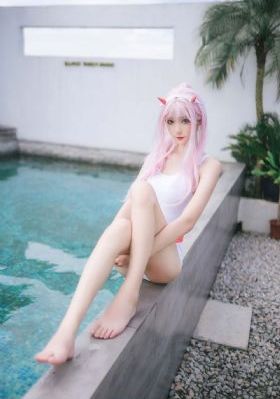 黄色电影床上美女_720在线视频观看